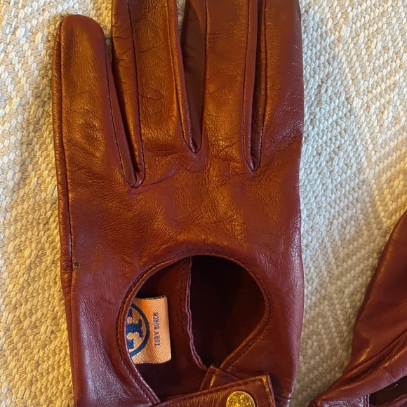 COPY - Tory Burch Leather Gloves - Picture 6 of 6